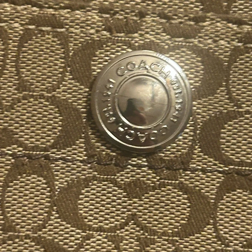 Coach Wallet - Picture 12 of 12